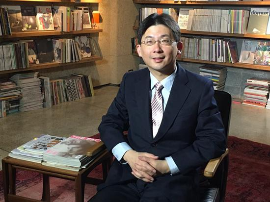  斯坦福大学胡佛档案馆研究员、档案东亚部主任林孝庭于11月6日晚接受了观察者网的采访（@林先生本人供图）