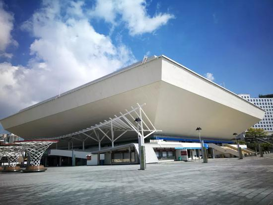  落寞的红磡体育馆