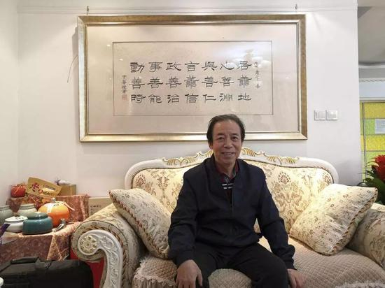 庞中华在家中。正午记者杨语拍摄