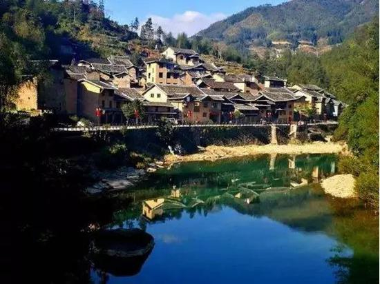  △下党乡群众新居