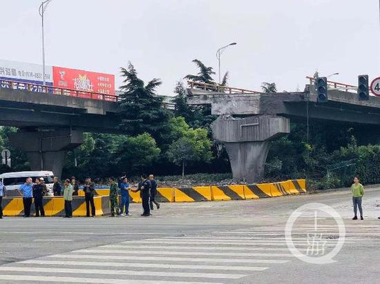 ▲2019年10月10日，无锡市发生桥面侧翻事故，造成3人死亡2人受伤。摄影/上游新闻记者 时婷婷