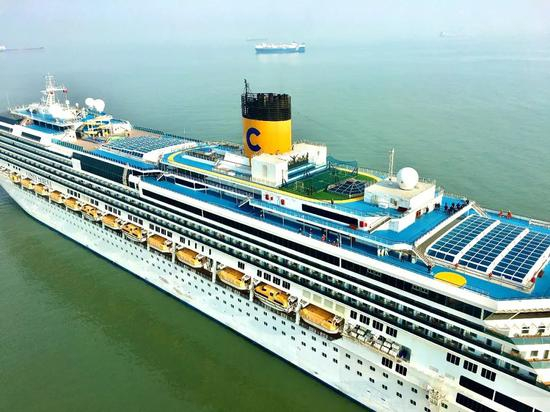 1月25日航拍的“歌诗达赛琳娜号”邮轮&nbsp;。受访者提供