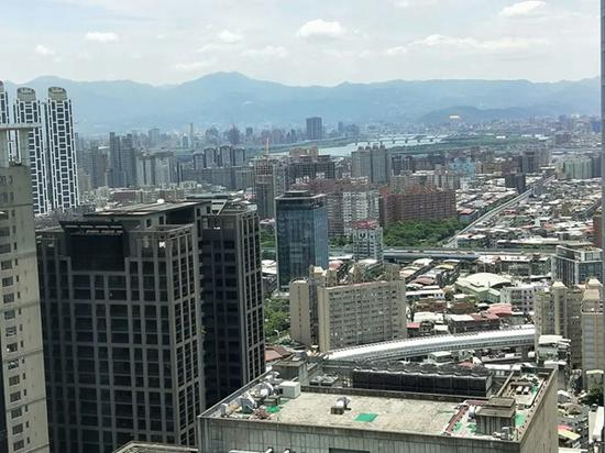 　　该网友表示，突然继承了庞大遗产，让他不晓得该怎么办，工作的成就感也莫名消失。（图片来源：台湾《联合报》）