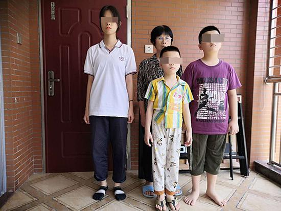 彭志明夫妇被害后，留下了年迈的母亲和3个孩子。