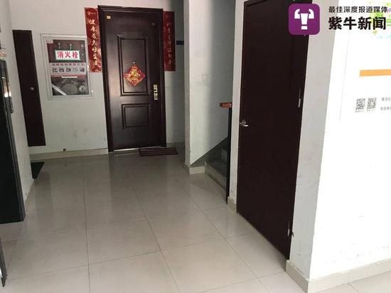 洪某所住小区楼栋内部情景