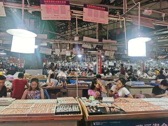 疫情发生前的姐告玉城市场。&nbsp; 李楚悦 摄