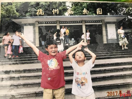 　　▲“小马云”和哥哥杭州之旅