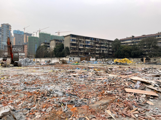 云祥公寓被拆后 陈佳慧 摄