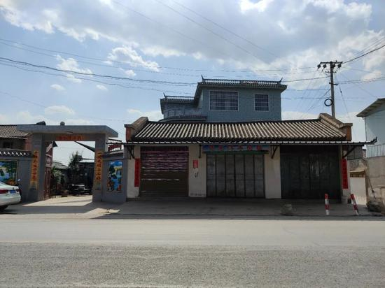 4月10日，家属介绍这里是金敏被刺案发现场。新京报记者 吴小飞 摄