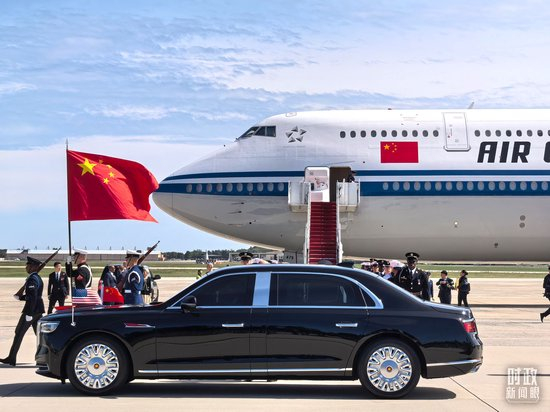 △当地时间25日下午，习主席结束对美国的国事访问。（总台央视记者周志国拍摄）