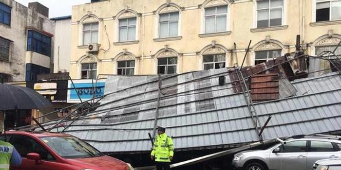 浙江温州下冰雹刮狂风 多名学生受伤5人伤势较