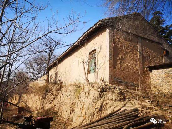  路某丽所在小学的宿舍附近