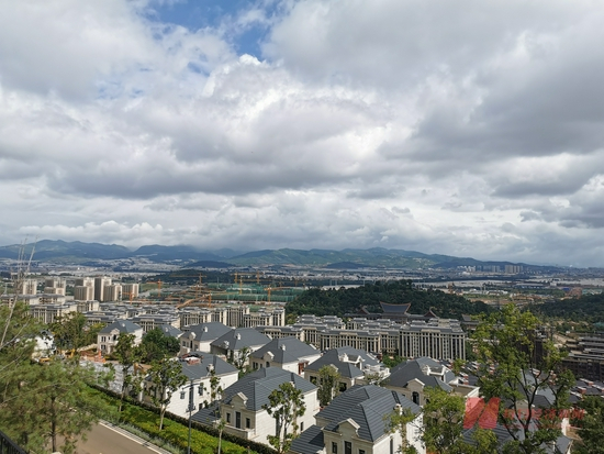 古滇名城已停工的在建部分 每经记者 陈利 摄