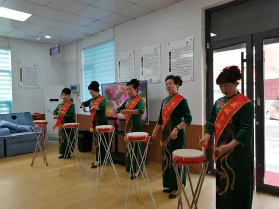  ·“反诈奶奶团”以多种表演形式宣传反诈。