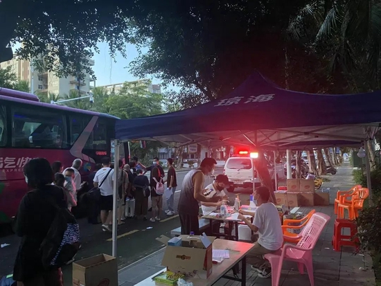 16号凌晨的大巴站 |&nbsp;受访者供图