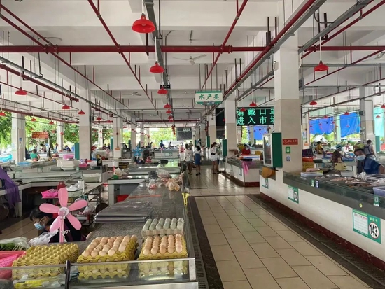 8月20日，市场的水产区依然没有鲜活鱼虾 |&nbsp;受访者供图