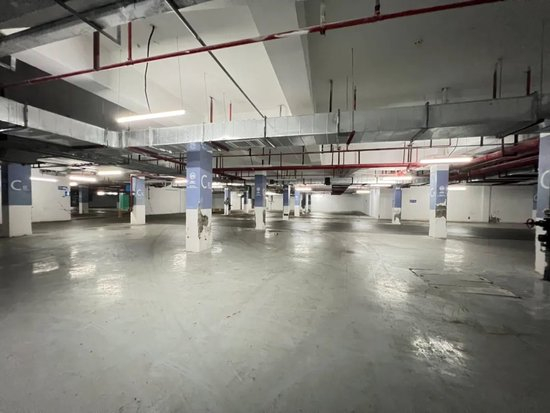  木棉园小区地下车库。陈标志/摄