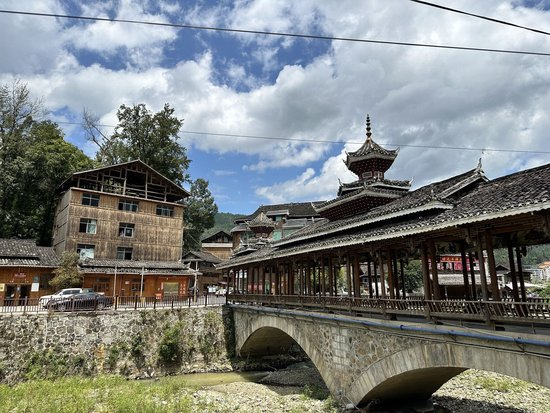 从江銮里风雨桥