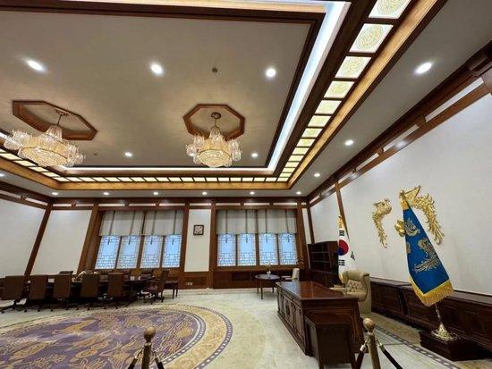青瓦台主楼二楼，曾是韩国总统办公室、会客室