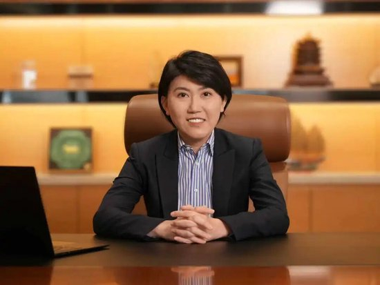 福建前首富许世辉交棒，80后女儿上位！其家族财富曾超宗庆后家族，妻女仍是福建女首富！旗下有达利园、可比克、和其正等品牌