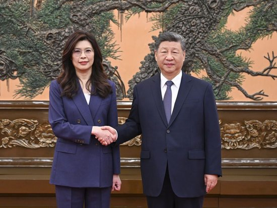4月10日上午，中共中央总书记习近平在北京会见郑丽文主席率领的中国国民党访问团。新华社记者 谢环驰 摄