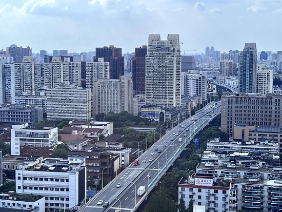 ▲2026年7月15日，上海二手房成交量持续走高 图据视觉中国