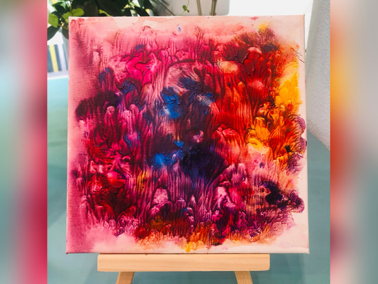 周昕然在展览中的绘画作品《心》&nbsp;&nbsp;图|受访者提供