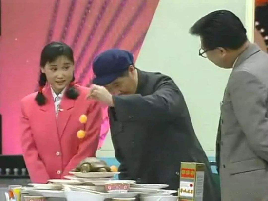 ·《牛大叔提干》里，赵本山的经典台词：“搁这儿学会扯蛋了”。