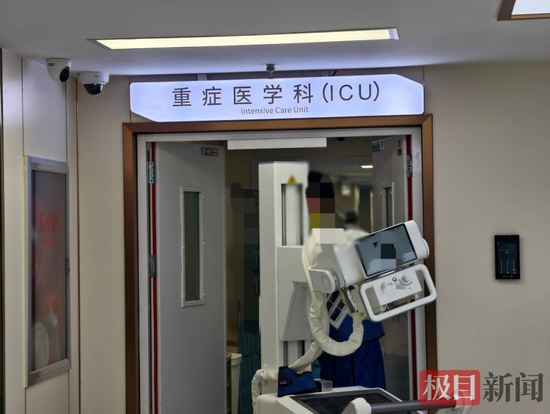 医院ICU（极目新闻记者 舒隆焕摄）