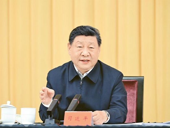 2026年4月30日上午，中共中央总书记、国家主席、中央军委主席习近平在上海出席加强基础研究座谈会并发表重要讲话。 新华社记者 谢环驰/摄
