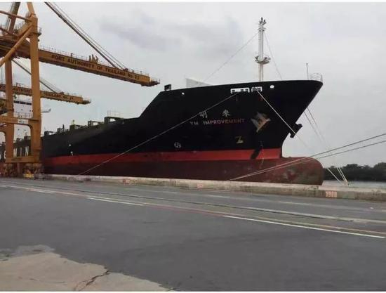 货船“来明轮”。受访者供图