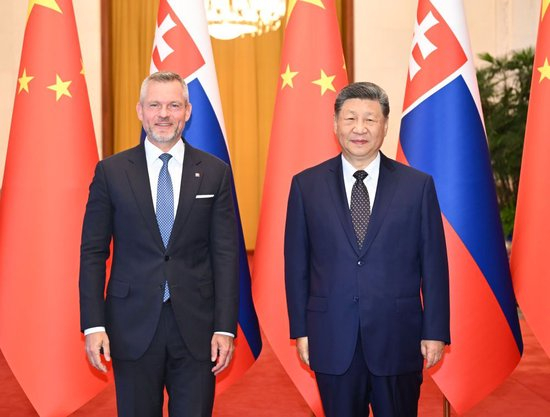 7月28日上午，国家主席习近平在北京人民大会堂同来华进行国事访问的斯洛伐克总统佩列格里尼举行会谈。新华社记者 李响 摄
