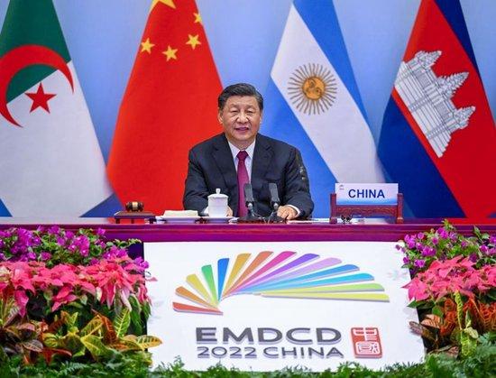 2022年6月24日晚，国家主席习近平在北京以视频方式主持全球发展高层对话会并发表题为《构建高质量伙伴关系 共创全球发展新时代》的重要讲话。