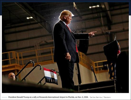 NBC报道截图：11月3日，特朗普在佛罗里达州参加一场竞选集会。