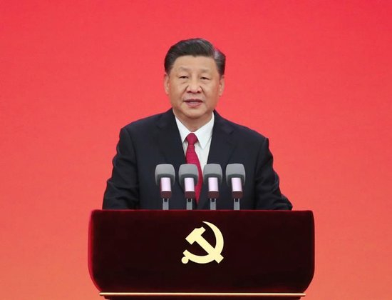 △2021年6月29日，庆祝中国共产党成立100周年“七一勋章”颁授仪式在北京人民大会堂金色大厅隆重举行。习近平总书记向“七一勋章”获得者颁授勋章并发表重要讲话。