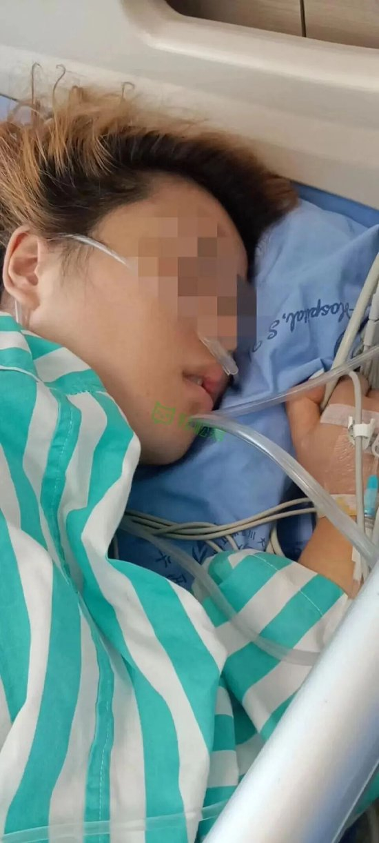 ▲小林在医院接受救治 受访者供图