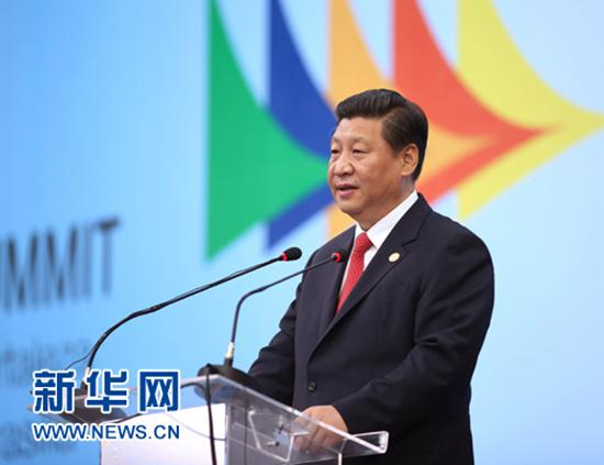 　　2014年7月15日，国家主席习近平在巴西福塔莱萨出席金砖国家领导人第六次会晤并发表重要讲话。 新华社记者 兰红光 摄