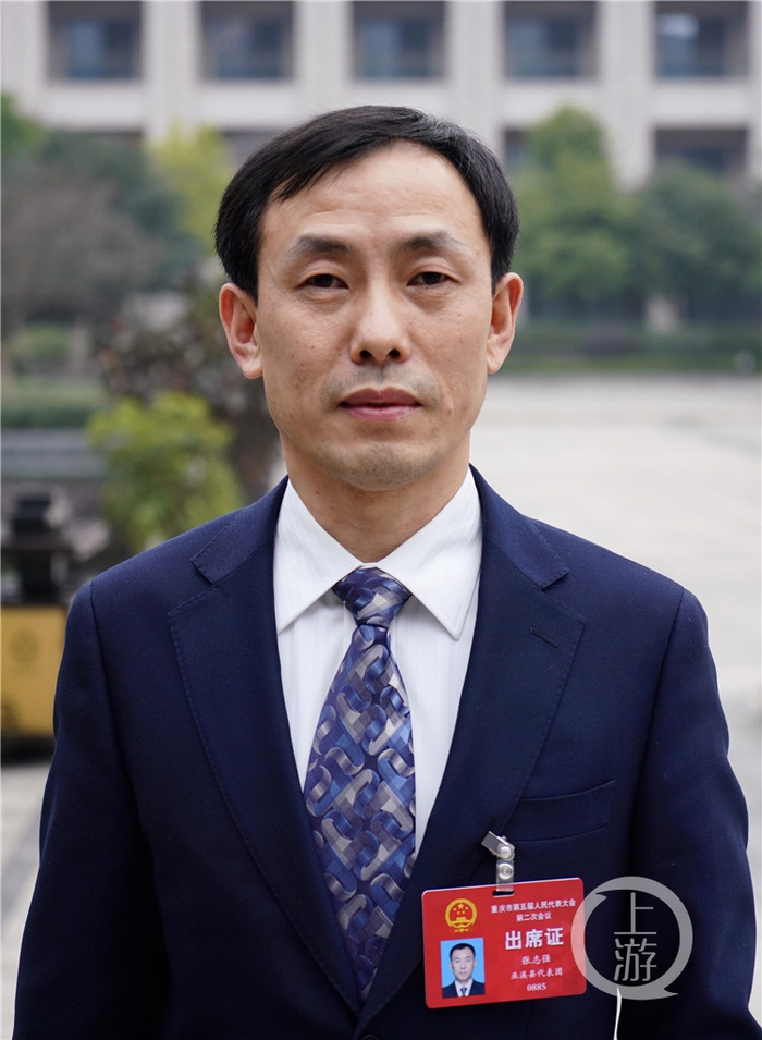 　△市人大代表、巫溪县委常委、纪委书记、监委代主任张志强