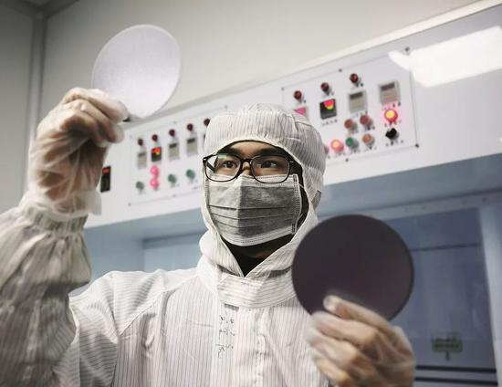  （芯片是中国制造的最大瓶颈。 图/视觉中国）