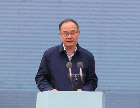 中国纪检监察杂志社副总编雷戈先生讲话。