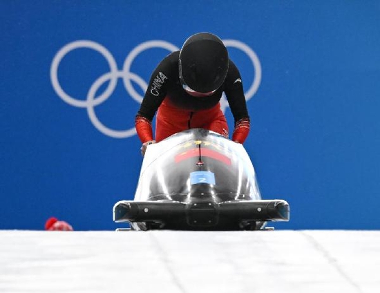  怀明明在比赛中（新华社记者 孙非 摄）