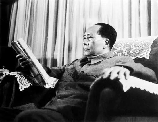 毛泽东阅读古籍