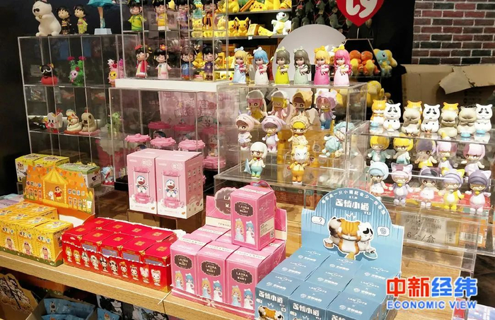  商店内售卖的盲盒。中新经纬&nbsp;赵佳然摄