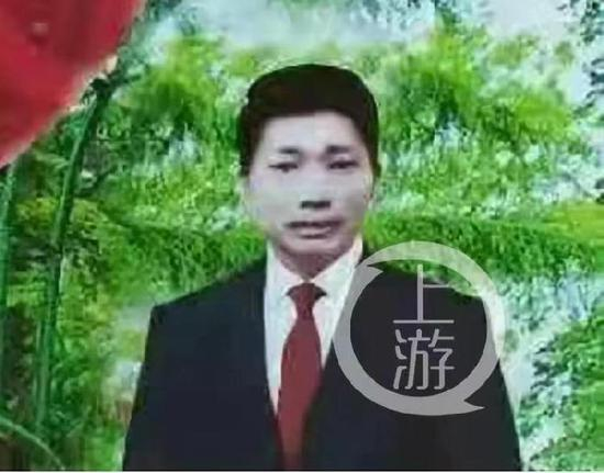 ▲21年前去世的刘华明。图片来源/受访者供图