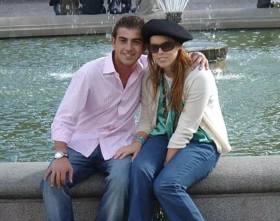 　·碧翠丝和前男友保罗（左）