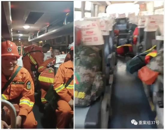 出发时，大巴车上载着21名队员满满当当。回程时，载着扑火队员行李的空车。来源：新京报