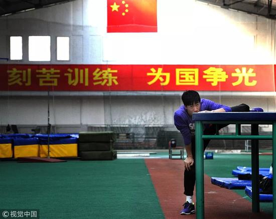 ▵2011年3月9日，北京，刘翔在参加两会期间坚持训练备战即将到来的田径室外赛季。