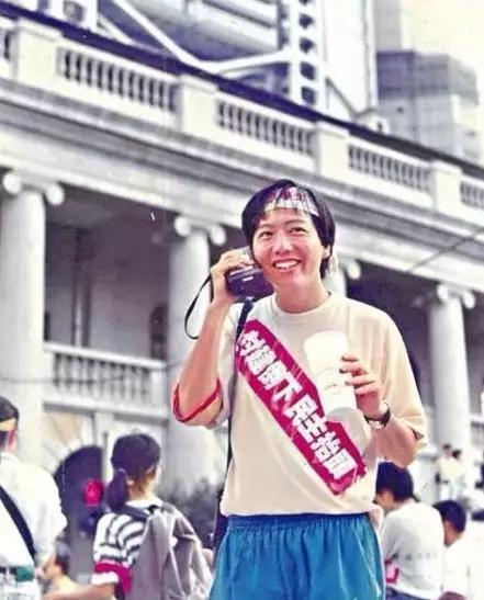  年轻时挑动工人“运动”的李卓人。