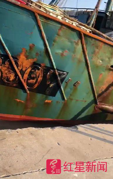 ▲他们登上船，出海捕鱼 &nbsp;受访者供图