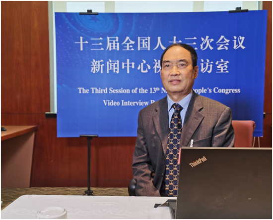  （图为澳区全国人大代表、澳门镜平学校校长黎世祺。受访者供图）